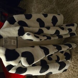 NWT Long heart faux fur coat Windsor